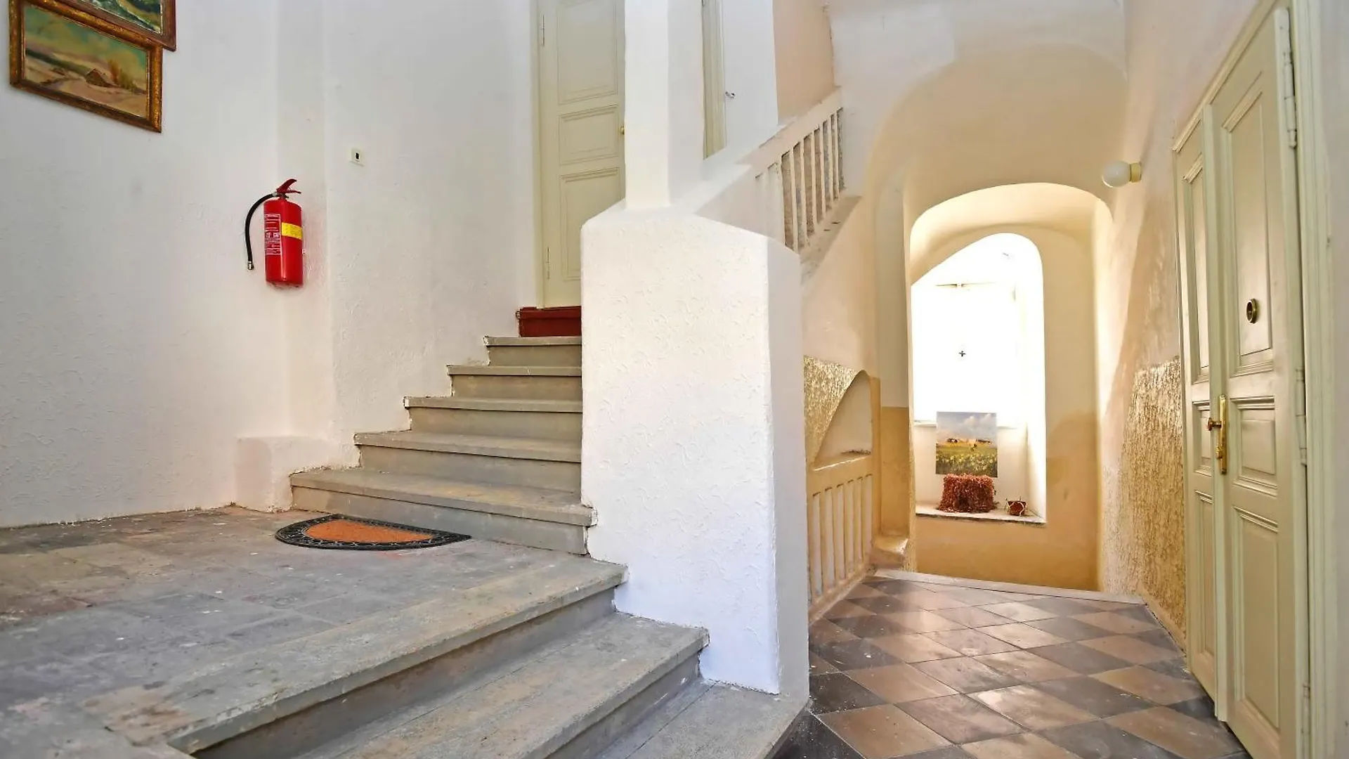 Romantic Apartment Under The Prague Castle