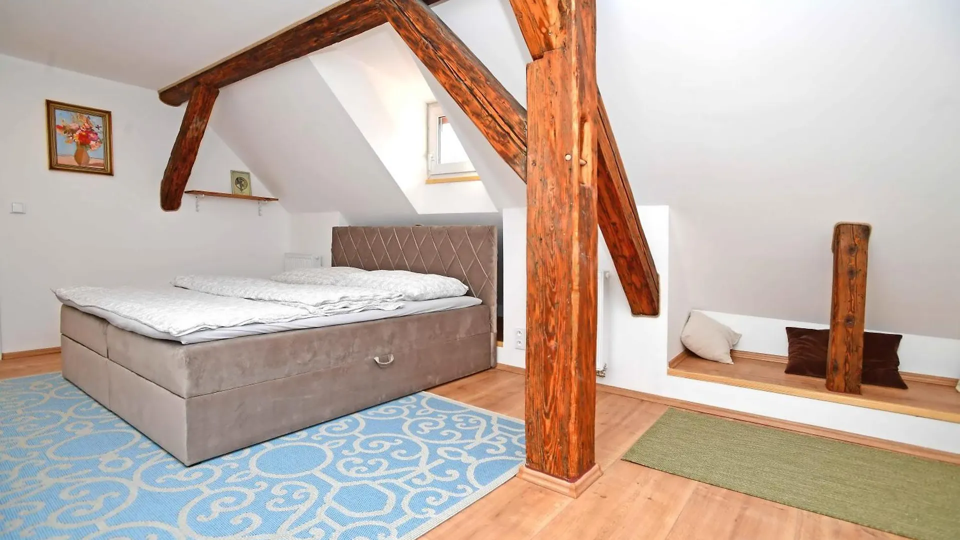 Romantic Apartment Under The Prague Castle